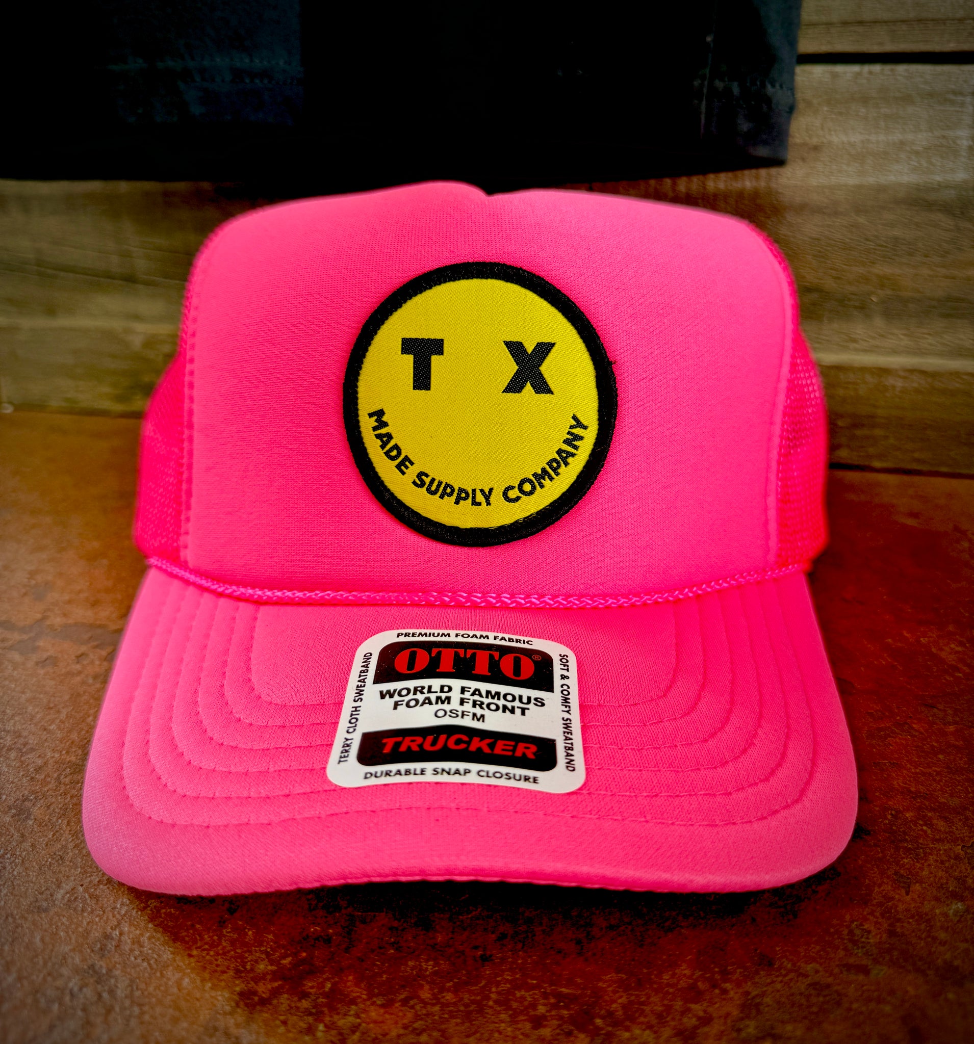 TX Smiley Hot Pink
